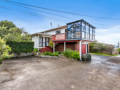 2/5 Huka Road, Birkenhead