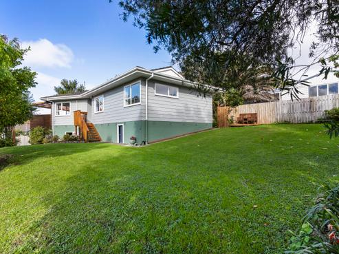 6 Lowell Place, Massey