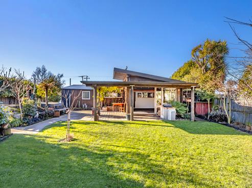 27 Pembertons Road, Sefton