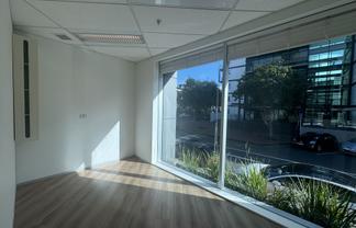 Quality Viaduct Office