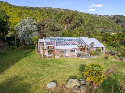 224 Main Road South, Raumati South