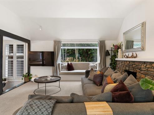 32 Evergreen Place, Fernhill/Sunshine Bay