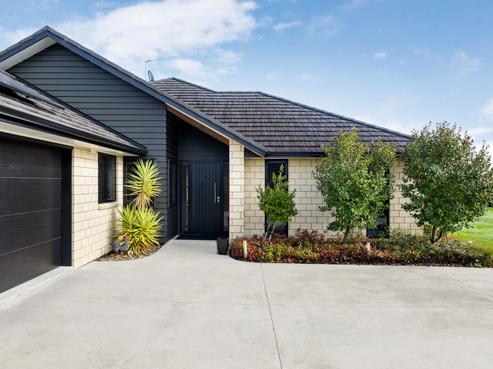 17 Alan Livingston Drive, Cambridge