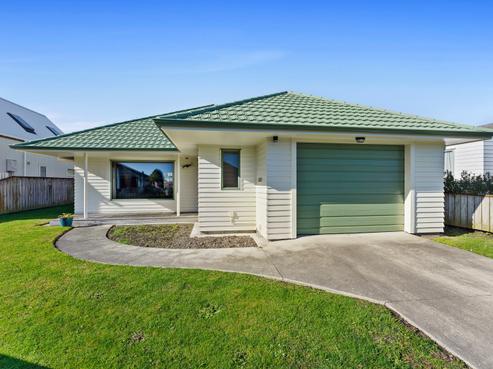 6 Waihurihia Street, Otaki