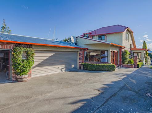 60 Preston Street, West End