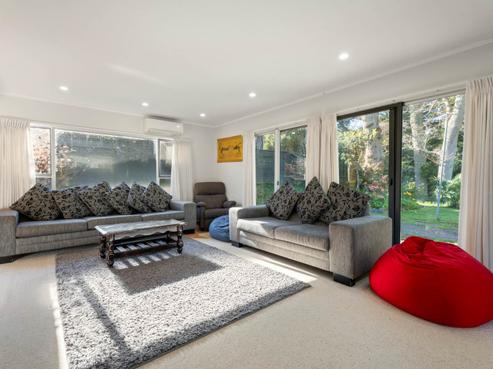 10 Murvale Drive, Bucklands Beach