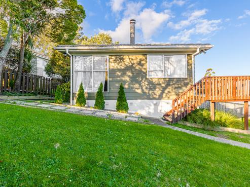 14 Kemp Road, Massey