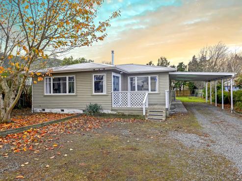 37 Brandon Street, Featherston