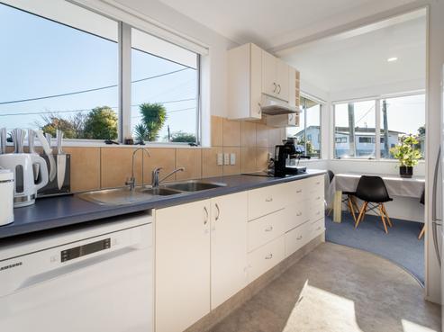 101 Lowe Avenue, Thames