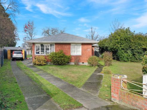 64 Brucefield Avenue, Netherby