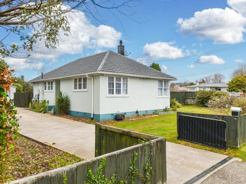14 Manuka Crescent, Hillcrest