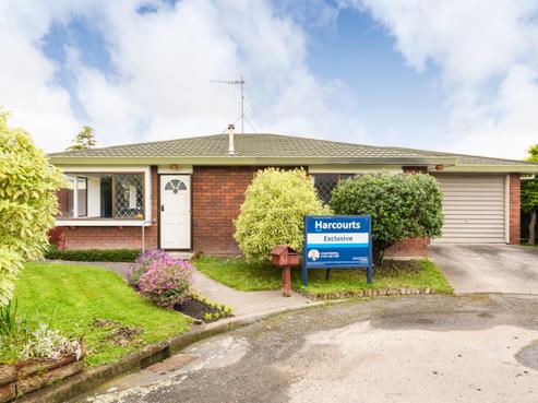 5 Edgecombe Court, Roslyn