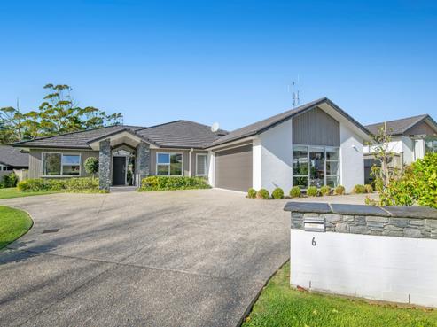 6 Kelly Greens, Silverdale