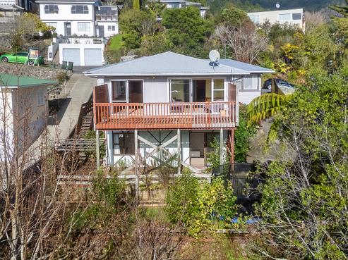 35 Dalton Grove, Stokes Valley