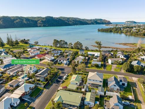 103 Everitt Crescent, Whangamata