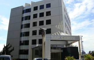 LARGE FLOOR PLATE AND ON-SITE PARKS

