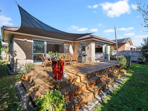 16 Saltwood Street, Red Beach