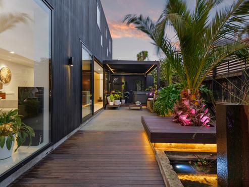 12 Edgeware Road, Saint Albans