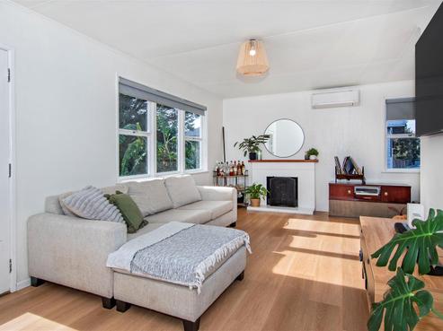28 Raewyn Street, Morningside