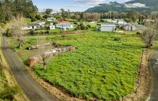 8 Teachers Road, Broadwood