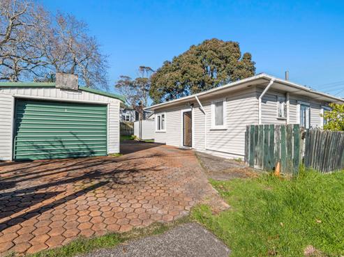 1/176 Lake Road, Belmont