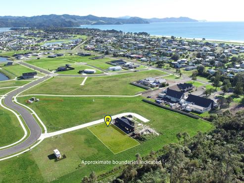 102 Karearea Way, Matarangi