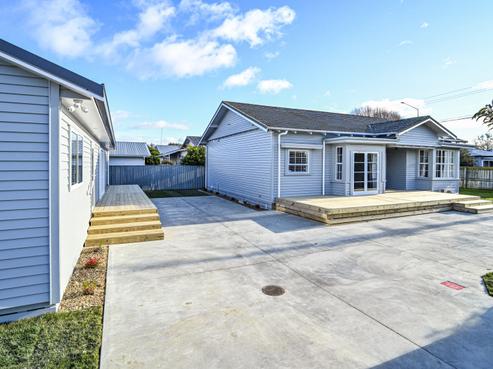 300 Willowpark Road North, Hastings