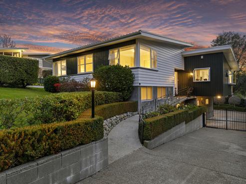 4 Harewood Grove, Pinehaven