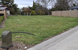 7,9,11,12  Van Baarle Close, Carterton