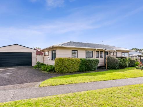 99 Queens Road, Waikanae Beach