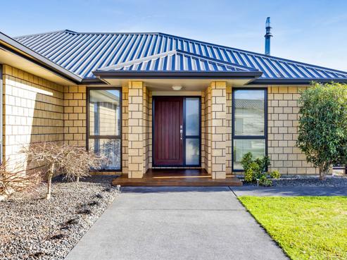 21 Montague Grove, Stratford