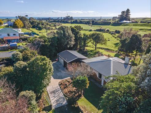 6929 South Road, Okato