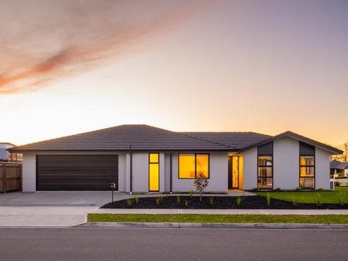 40 Oakdale Grove, Richmond