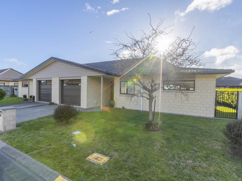 12/3 Georgia Grove, Paraparaumu