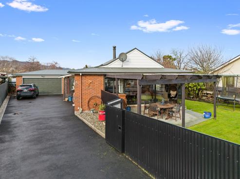 25 Dryden Street, Milton