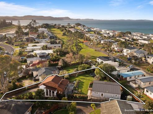 93 Rosario Crescent, Red Beach