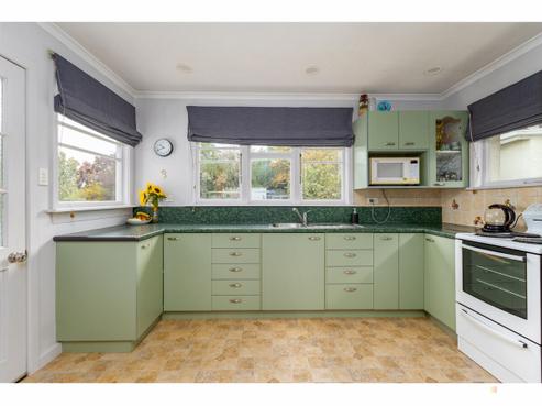 51 Old North Road, Marchwiel