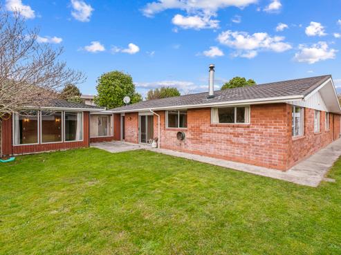 37 Kapanui Road, Waikanae