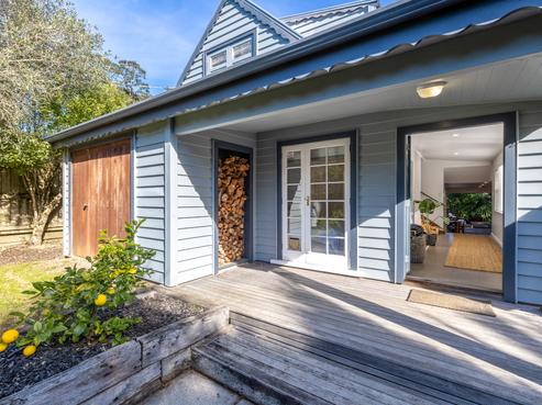 14 Hillside Road, Ostend