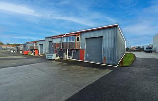 Functional Industrial Unit - 140m²