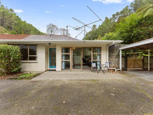 2/110 Pinehaven Road, Pinehaven