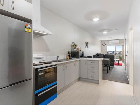 17/242 Great North Road, Henderson