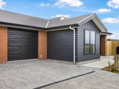 64 Scenic Rise, Rototuna North