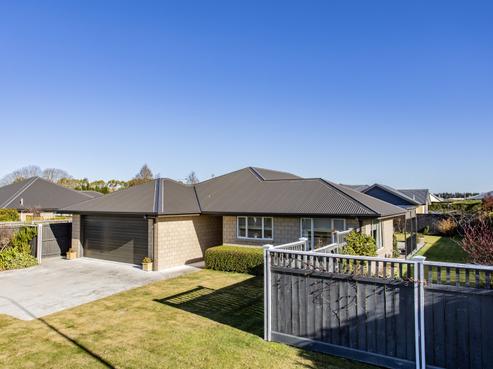 21 Sequoia Way, Rangiora