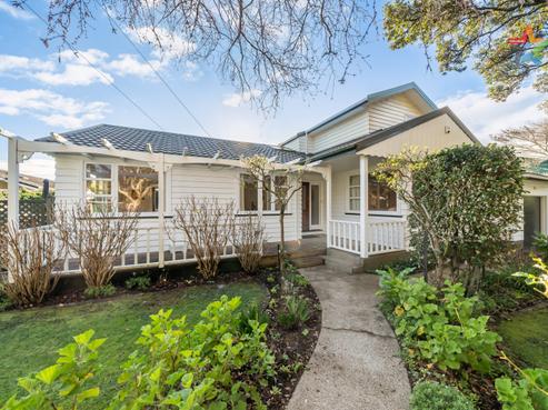 27 Hinau Street, Woburn