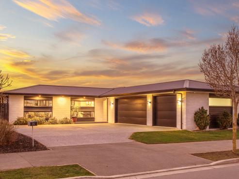 21 Oaks Drive, Lincoln