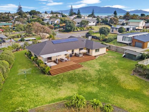 32 Titoki Road, Waikanae Beach