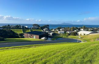 12 Starlight Place, Langs Beach