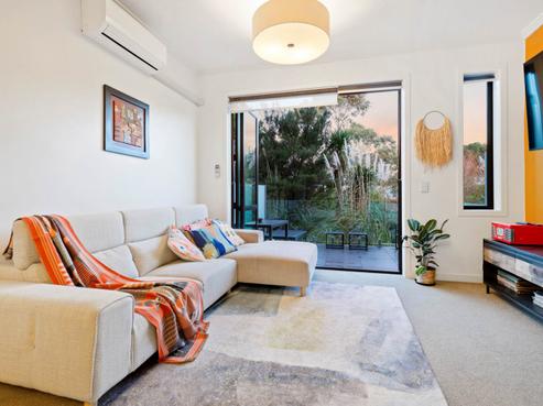 72 Norwood Drive, Flat Bush