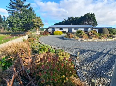 1212 Kaka Point Road, Kaka Point